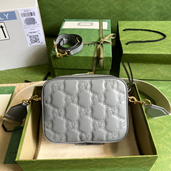 G*u*i gg matelassé leather shoulder bag