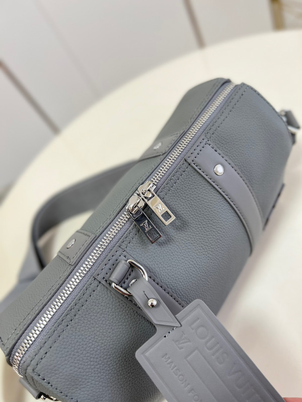 l**is V*t*n city keepall