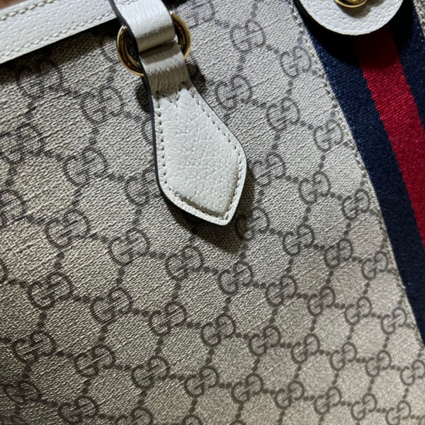 G*u*i ophidia medium tote with web
