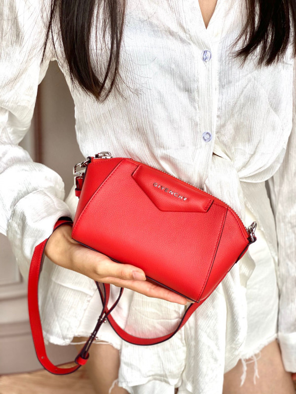 GIVENCHY NANO ANTIGONA