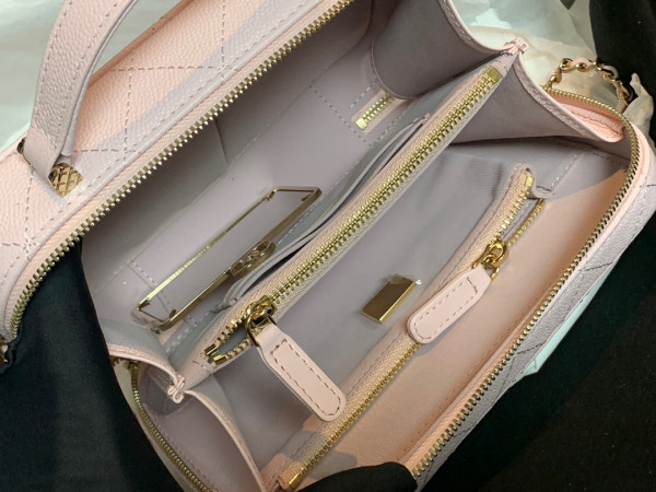 CL VANITY CASE