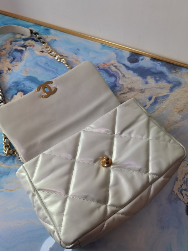 CL 19 LARGE FLAP BAG
