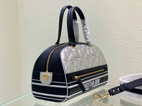 D*or medium vibe zip bowling bag