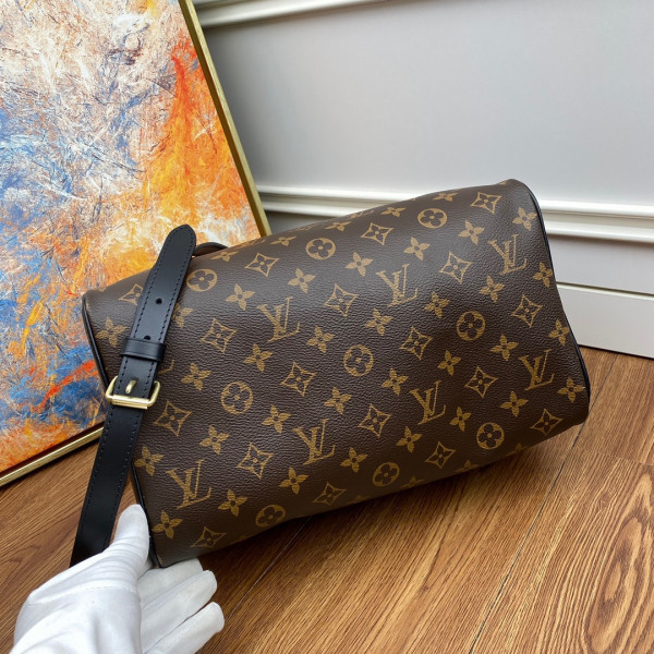 l**is V*t*n speedy bandouliere 30