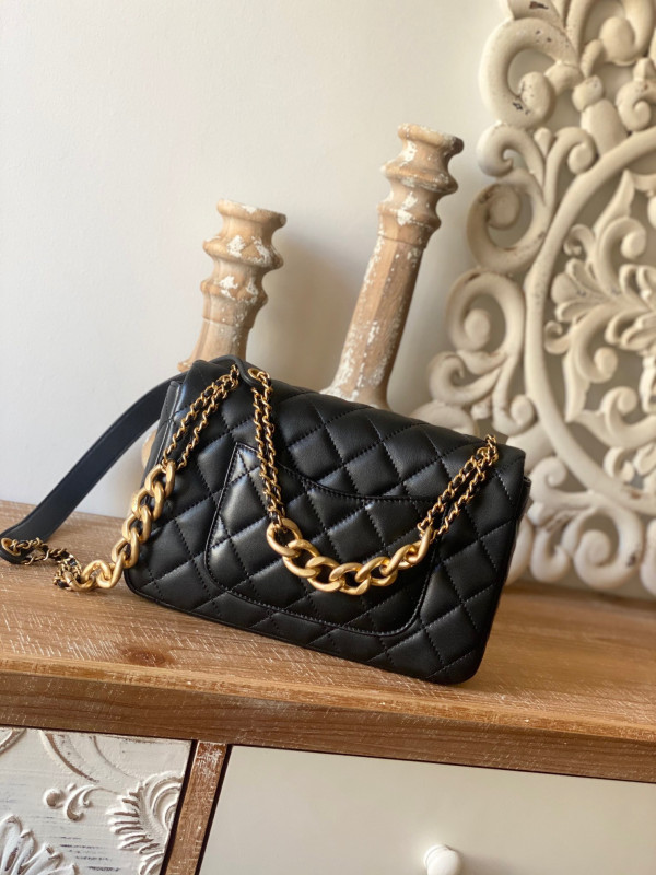 CL FLAP BAG