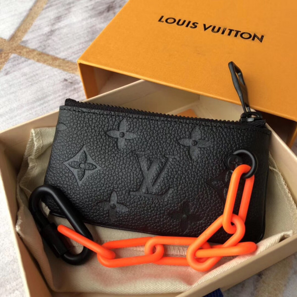 l**is V*t*n key pouch