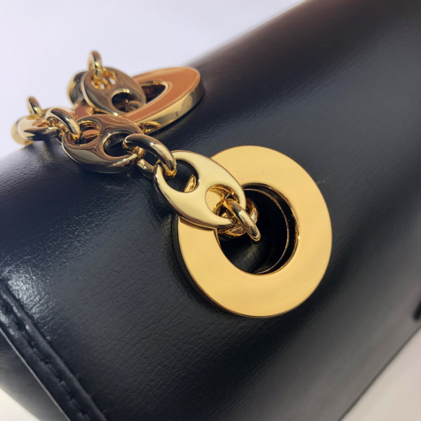 G*u*i marina small bag