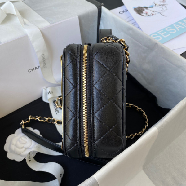 CL VANITY CASE