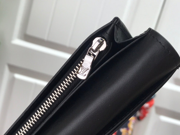l**is V*t*n brazza wallet