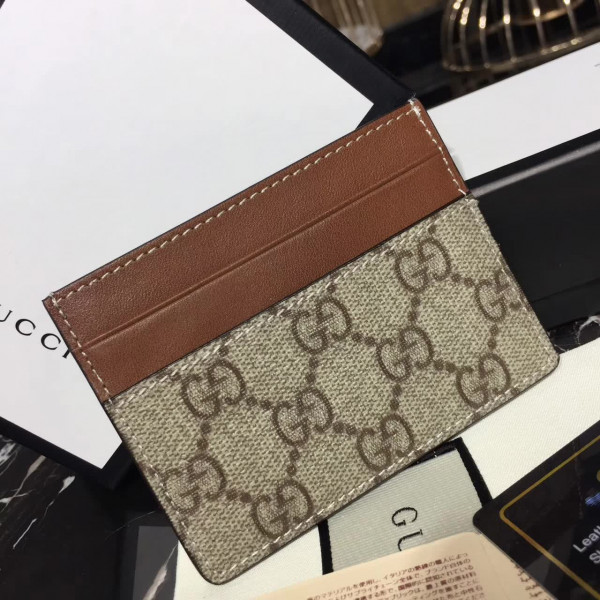 G*u*i card holder