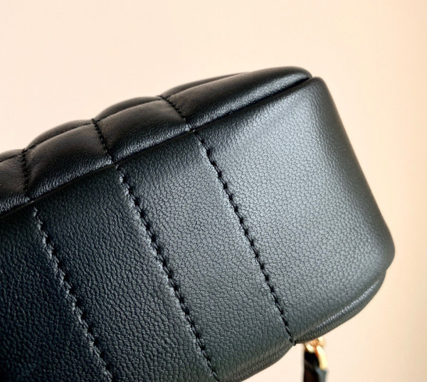 B**rry mini lola camera bag