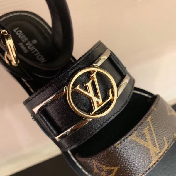 l**is V*t*n academy flat sandal