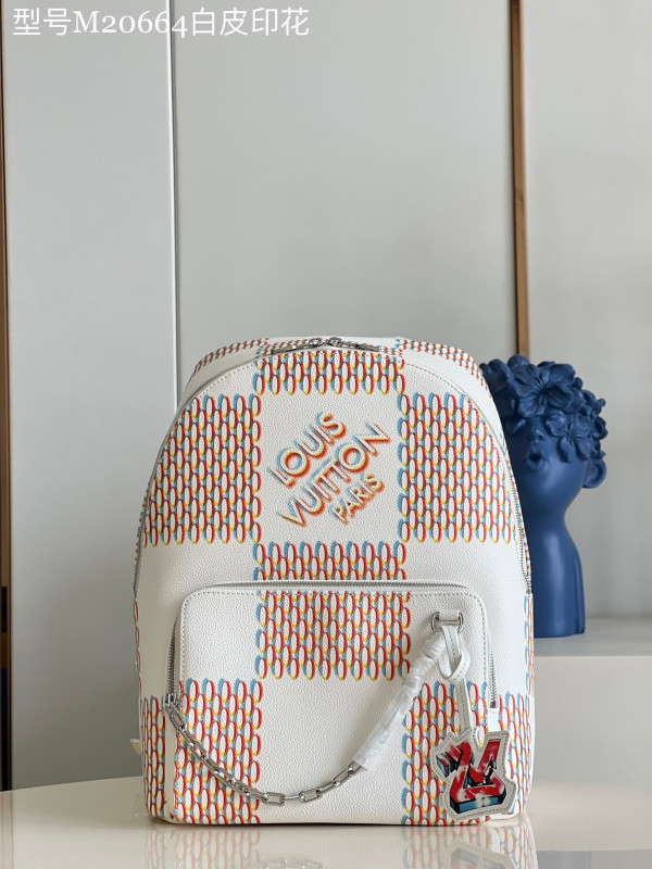 l**is V*t*n racer backpack