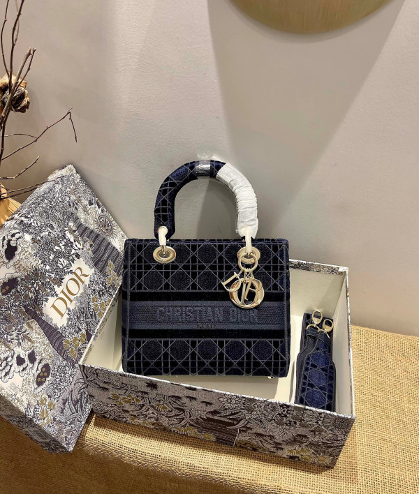 D*or medium lady d-lite bag