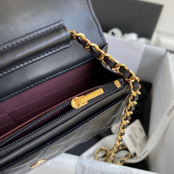 CL CHAIN WALLET LAMBSKIN NEW EDITION