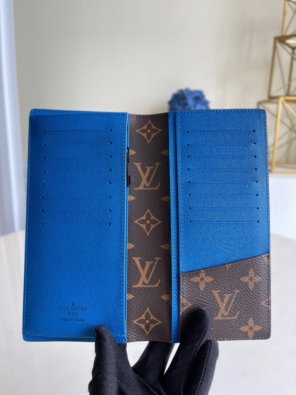 l**is V*t*n brazza wallet