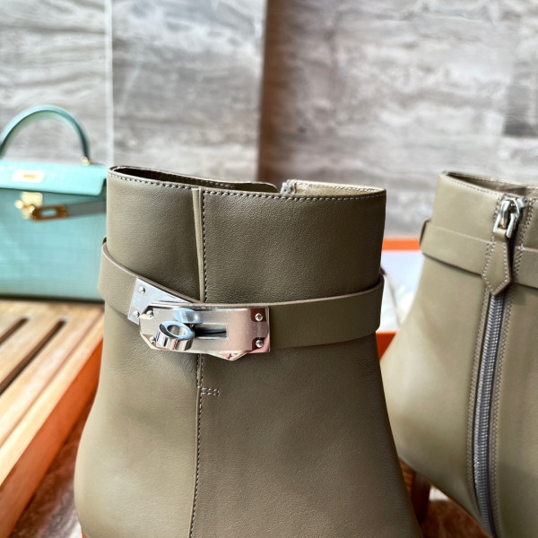 H**mes boots