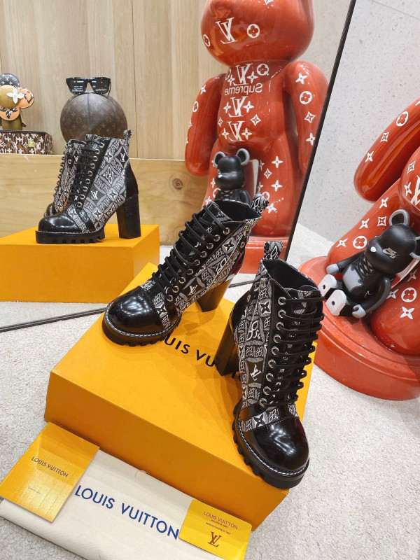 l**is V*t*n star trail ankle boot 8cm