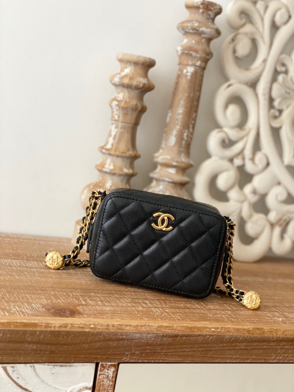 CL VANITY CASE