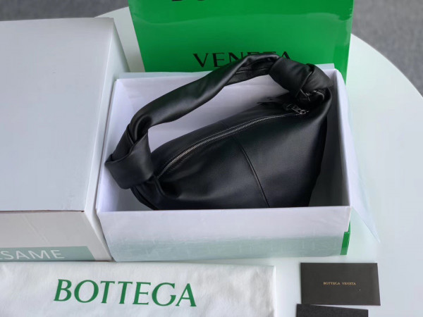Bo*te*ga ve*ne*ta mini double knot