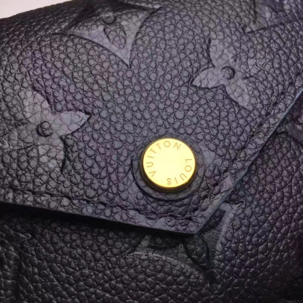 l**is V*t*n victorine wallet