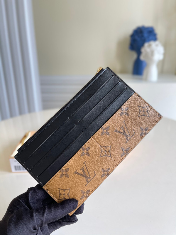 l**is V*t*n slim purse
