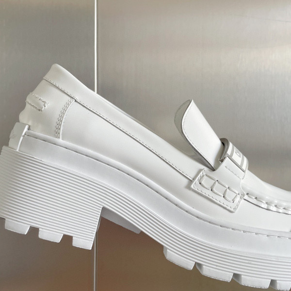 D*or code loafer