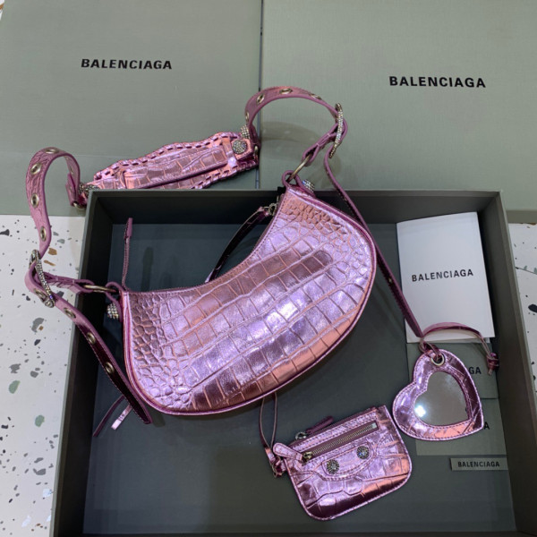 Ba*len*cia*ga women''s le cagole xs shoulder bag