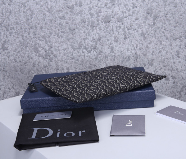 D*or pouch