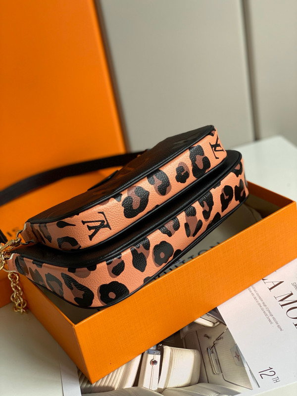 l**is V*t*n multi pochette accessoires