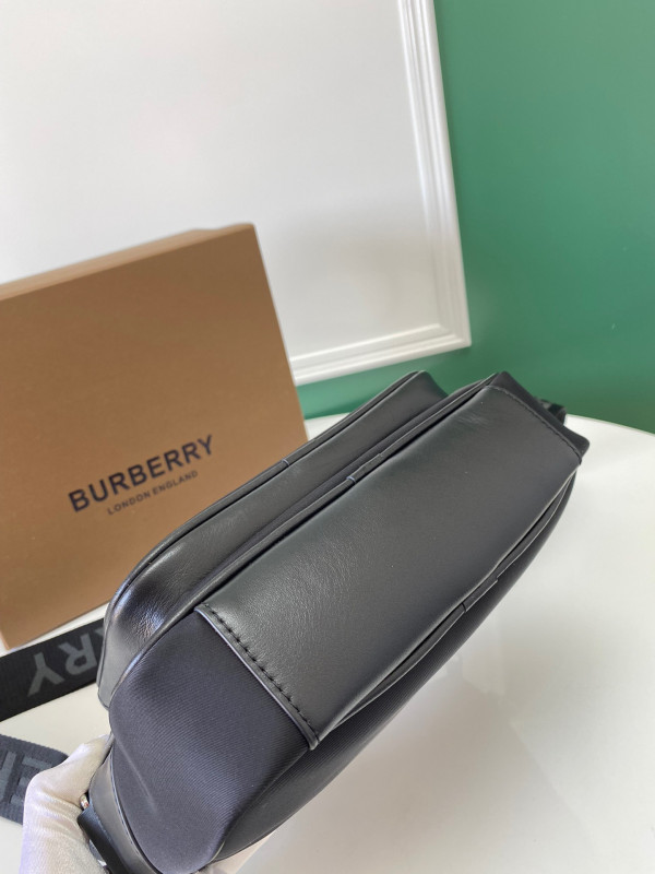 B**rry logo print nylon crossbody bag