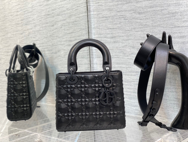 lady D*or small-20-16.5-8cm