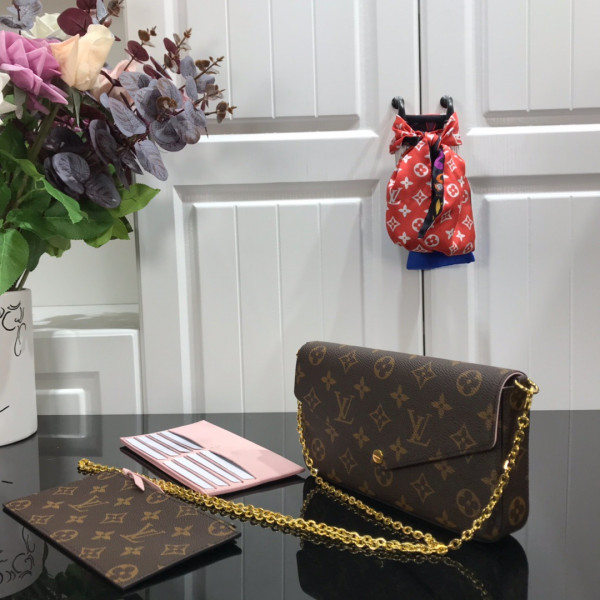 l**is V*t*n pochette fÉlicie