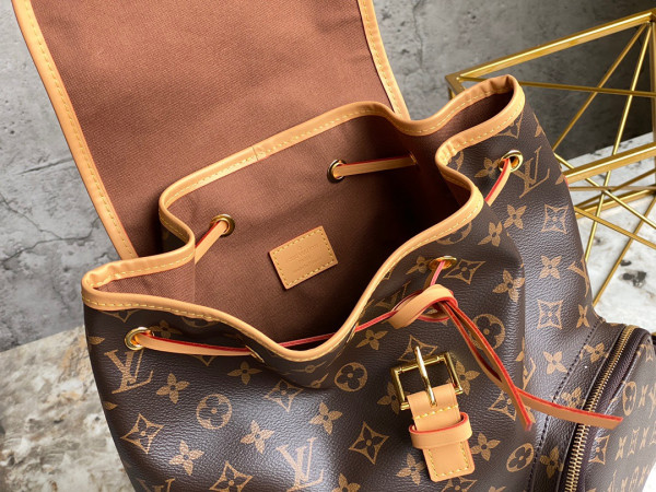 l**is V*t*n bosphore backpack