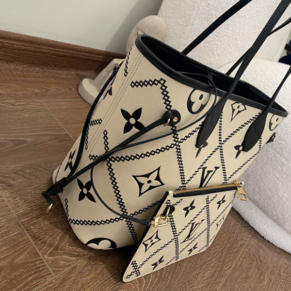 l**is V*t*n neverfull mm