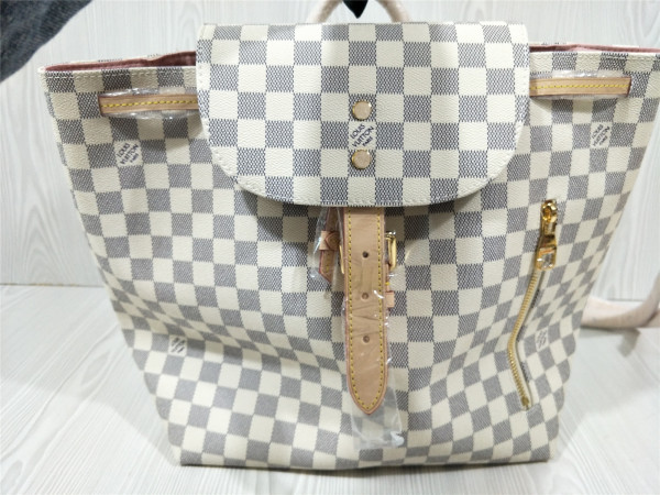 l**is V*t*n sperone backpack