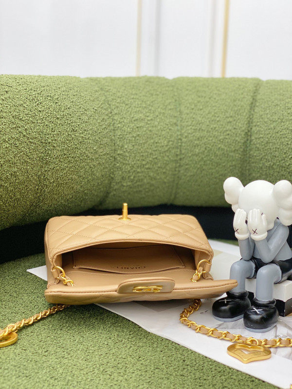 CL MINI FLAP BAG