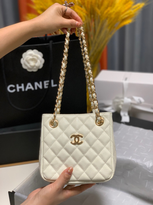 CL BUCKET BAG