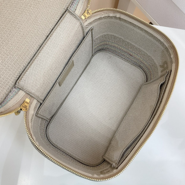 D*or vanity case-24-17-13.5cm