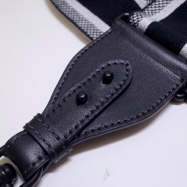 D*or strap