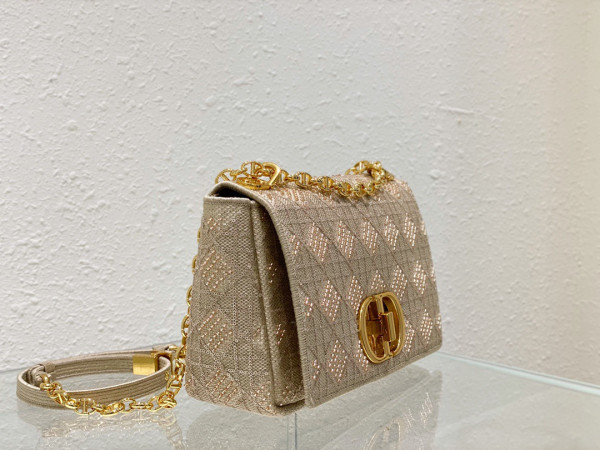 D*or medium caro bag