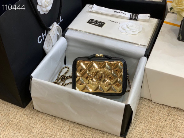 CL VANITY CASE