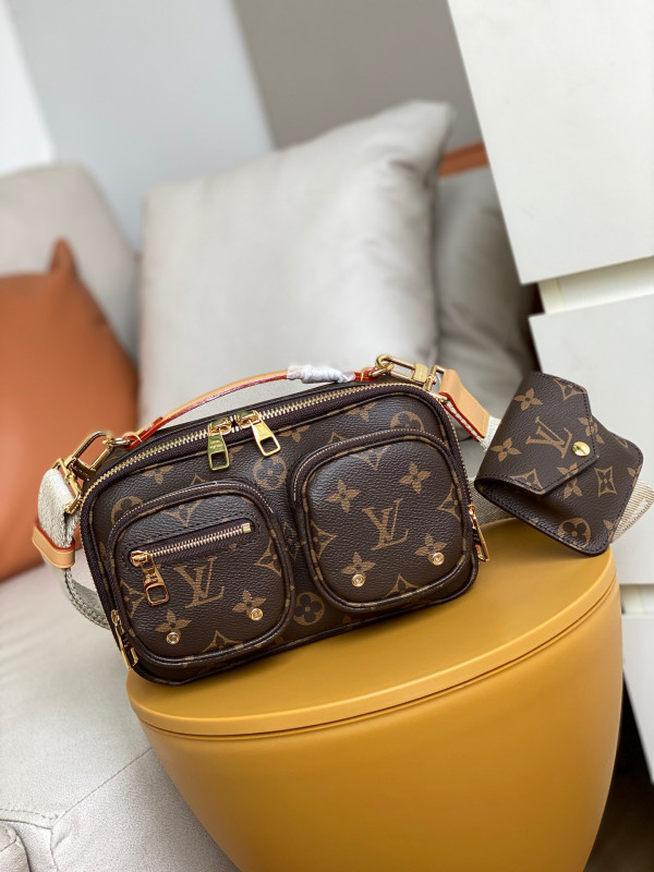 l**is V*t*n utility crossbody