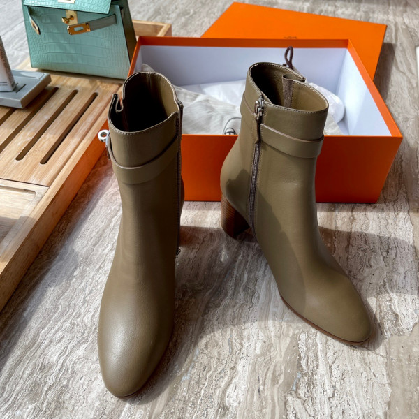 H**mes boots