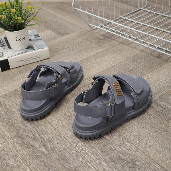 D*oract sandal