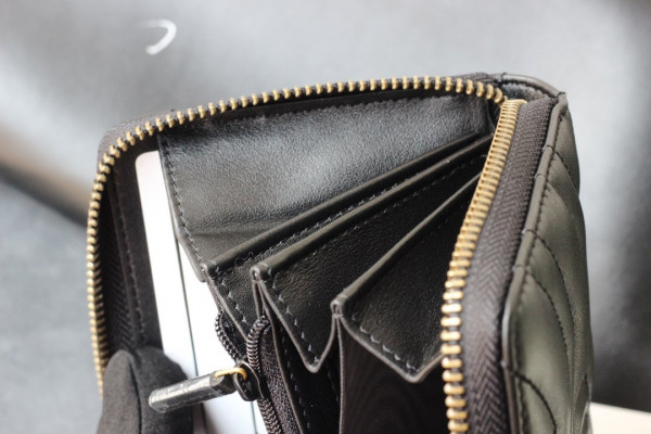 G*u*i gg marmont zip around wallet
