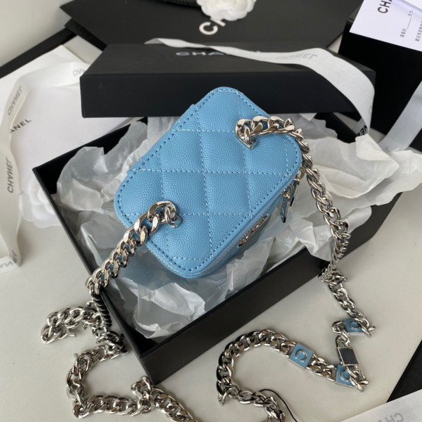 CL VANITY CASE