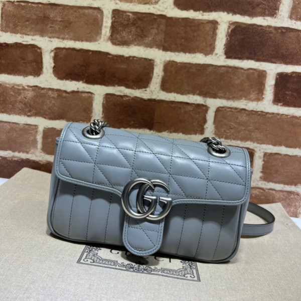 G*u*i gg marmont 22cm