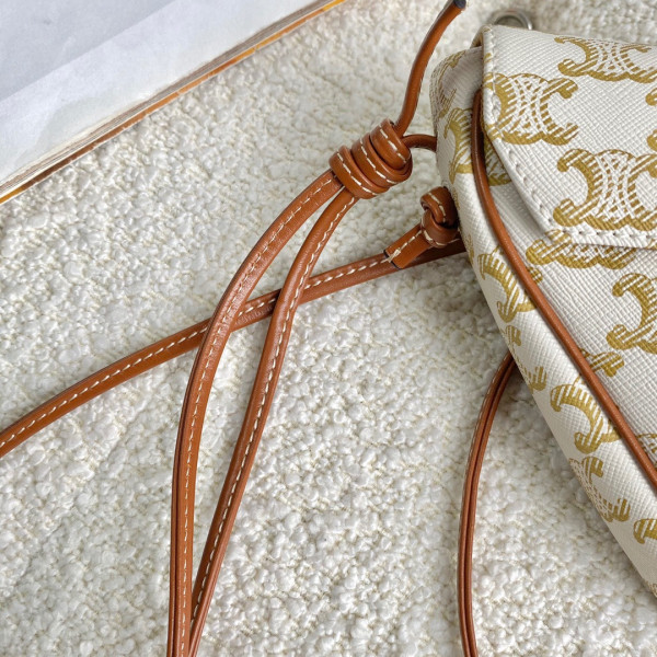 Ce**e triangle bag