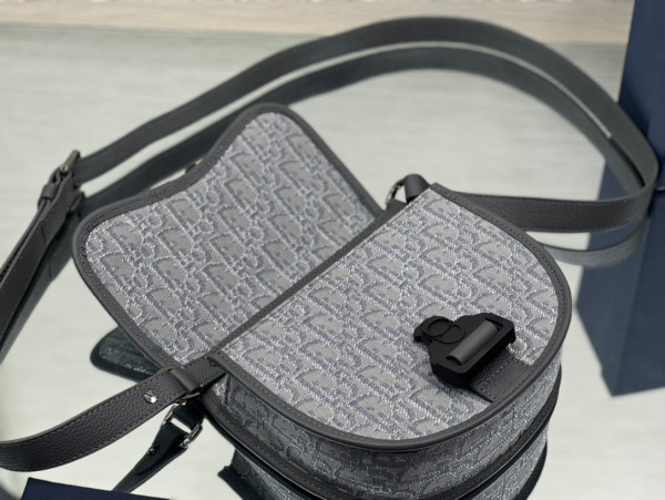 D*or gallop bag